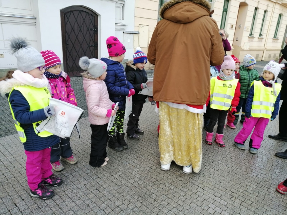 Slavnostní přivítání stromů na Mírovém náměstí